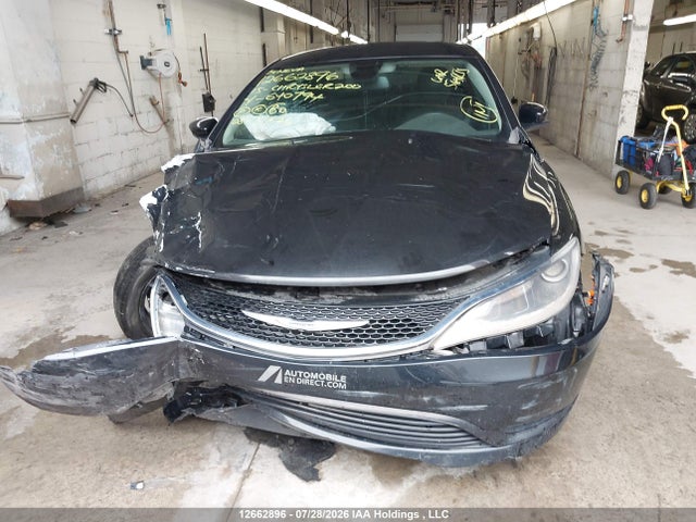 12662896 :رقم المزاد ، 1C3CCCFB8FN640794 vin ، 2015 Chrysler 200 Lx مزاد بيع