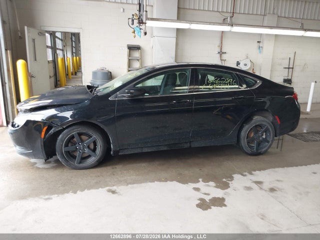12662896 :رقم المزاد ، 1C3CCCFB8FN640794 vin ، 2015 Chrysler 200 Lx مزاد بيع