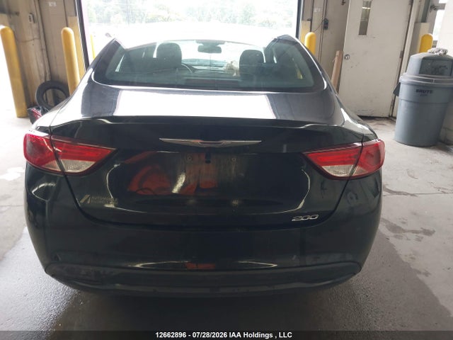 12662896 :رقم المزاد ، 1C3CCCFB8FN640794 vin ، 2015 Chrysler 200 Lx مزاد بيع