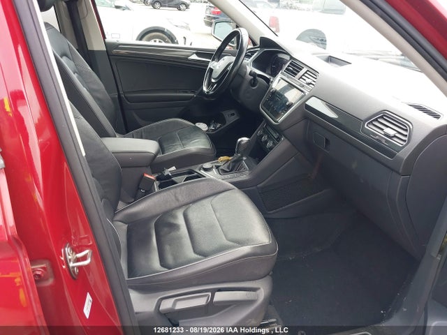 3VV4B7AX5JM021541 Volkswagen Tiguan Sel Premium
