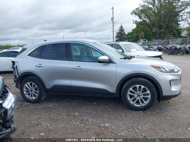 1FMCU9G61LUB31513 Ford ESCAPE SE