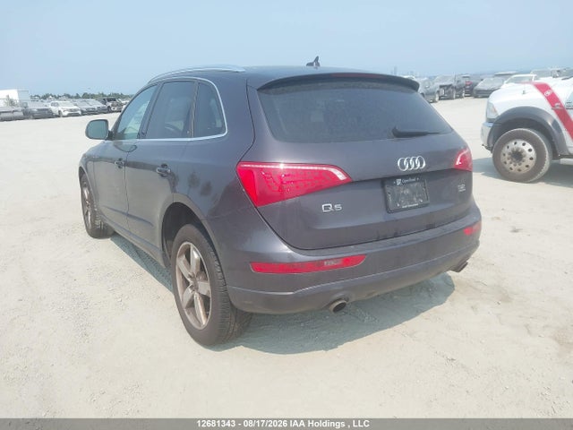 2011 Audi Q5 Premium Plus მანქანა იყიდება აუქციონზე, vin: WA1LKCFP9BA034796, აუქციონის ნომერი: 12681343