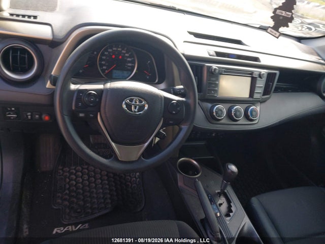2T3BFREV1FW233664 Toyota RAV4 LE