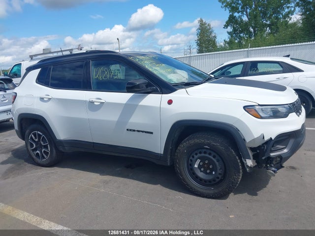 Jeep Compass Trailhawk 2024 3C4NJDDN8RT138191 Image 13