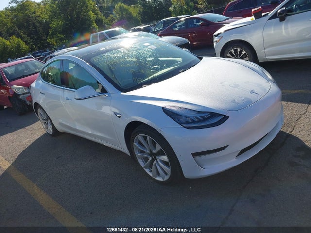 Tesla Model 3 Standard Range Plus 2020 5YJ3E1EA3LF717813 головне зображення