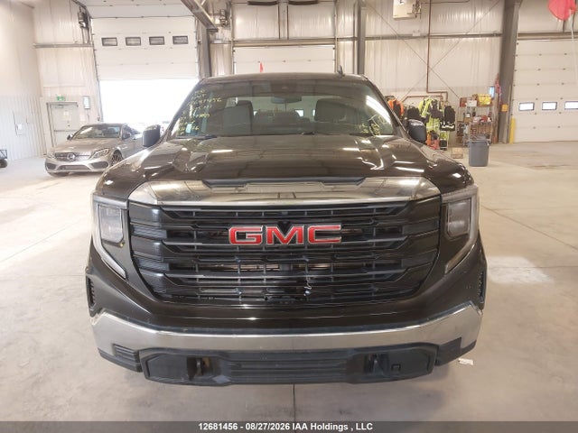 GMC Sierra 1500 Pro 2023 1GTRUAED6PZ325111 Image 12