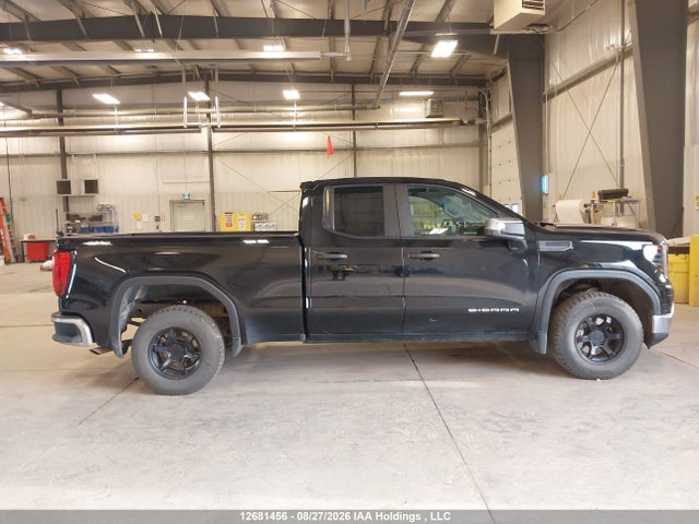 GMC Sierra 1500 Pro 2023 1GTRUAED6PZ325111 Image 13