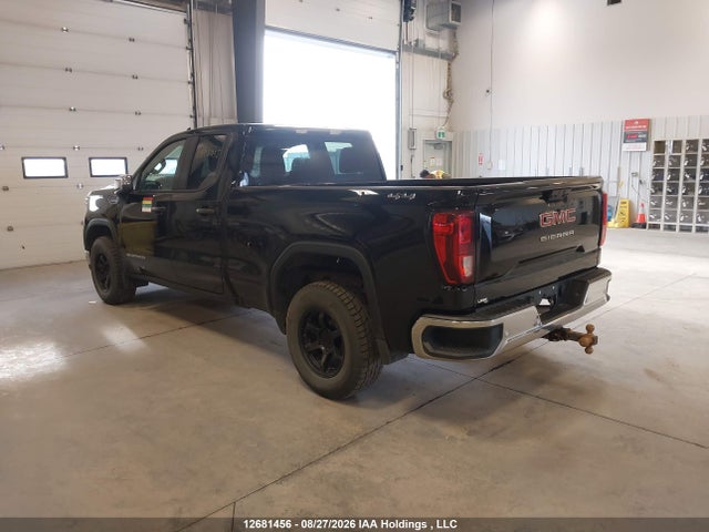 GMC Sierra 1500 Pro 2023 1GTRUAED6PZ325111 Image 3