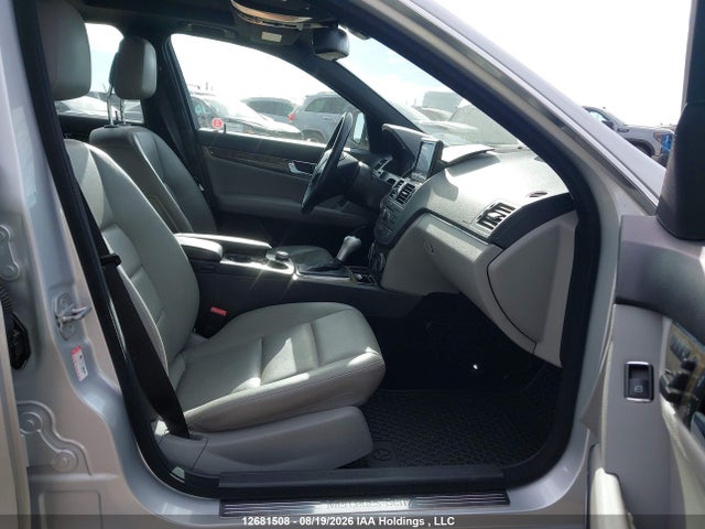 2008 Mercedes-benz C 350 4matic მანქანა იყიდება აუქციონზე, vin: WDDGF87X48F170780, აუქციონის ნომერი: 12681508