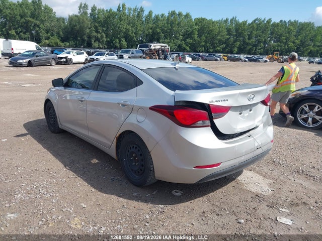 Hyundai ELANTRA GL 2015 5NPDH4AE6FH550701 Image 3