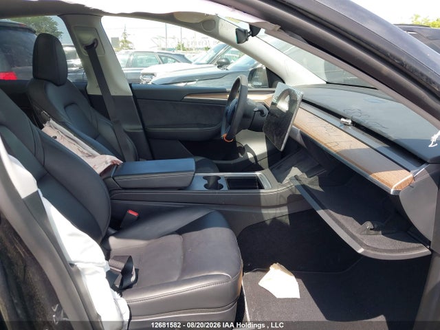 12681582 :رقم المزاد ، 7SAYGDEEXRF204333 vin ، 2024 Tesla Model Y Long Range مزاد بيع