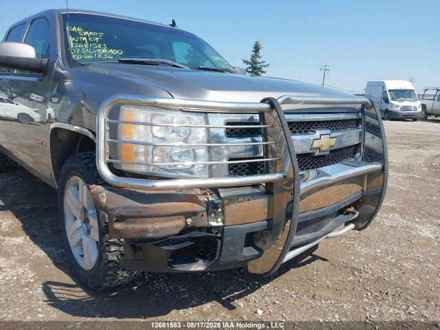 2007 Chevrolet Silverado K1500 Crew Cab მანქანა იყიდება აუქციონზე, vin: 2GCEK13Y571661836, აუქციონის ნომერი: 12681583