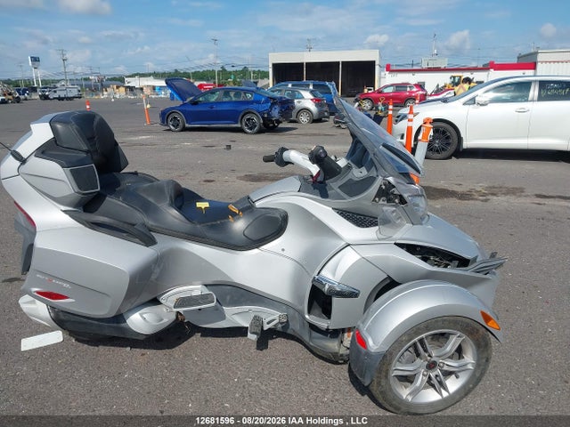 12681596 :رقم المزاد ، 2BXJBWC18AV001076 vin ، 2010 Can-am Spyder Roadster Rts مزاد بيع