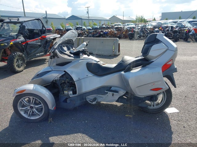 12681596 :رقم المزاد ، 2BXJBWC18AV001076 vin ، 2010 Can-am Spyder Roadster Rts مزاد بيع