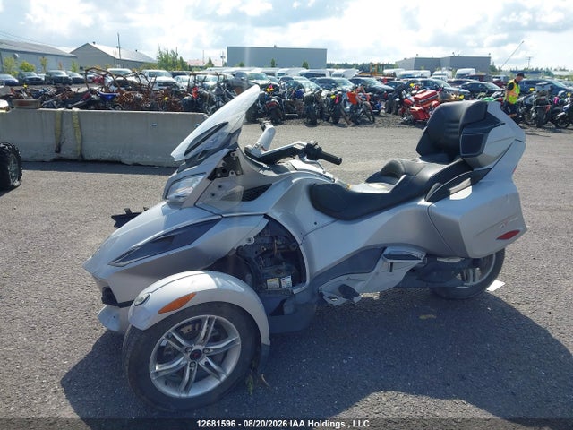 12681596 :رقم المزاد ، 2BXJBWC18AV001076 vin ، 2010 Can-am Spyder Roadster Rts مزاد بيع
