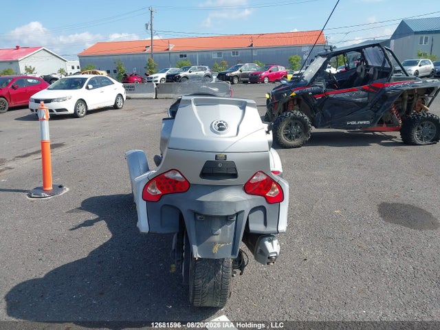 12681596 :رقم المزاد ، 2BXJBWC18AV001076 vin ، 2010 Can-am Spyder Roadster Rts مزاد بيع