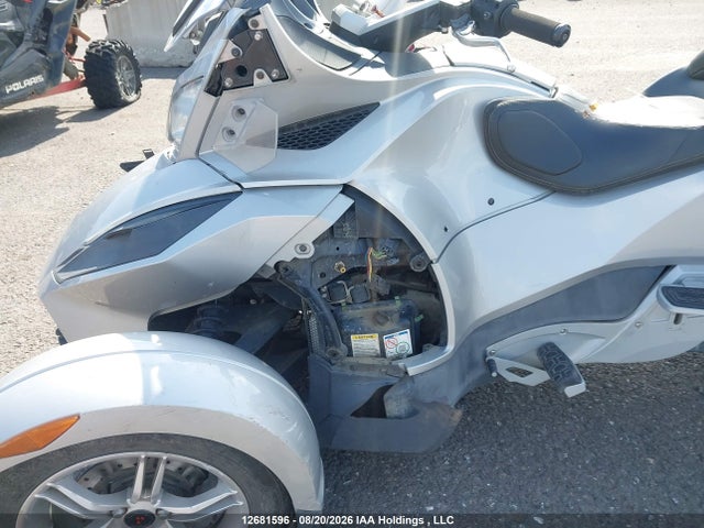 12681596 :رقم المزاد ، 2BXJBWC18AV001076 vin ، 2010 Can-am Spyder Roadster Rts مزاد بيع