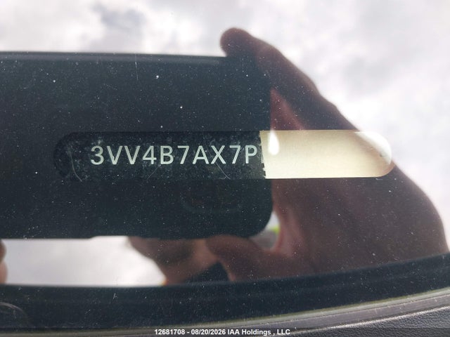 3VV4B7AX7PM036065 Volkswagen Tiguan Highline R-line