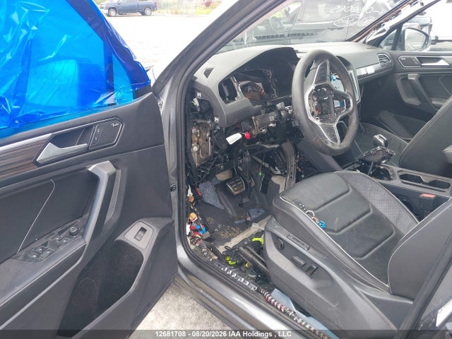 3VV4B7AX7PM036065 Volkswagen Tiguan Highline R-line