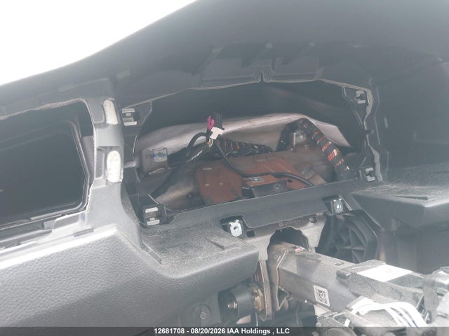 3VV4B7AX7PM036065 Volkswagen Tiguan Highline R-line