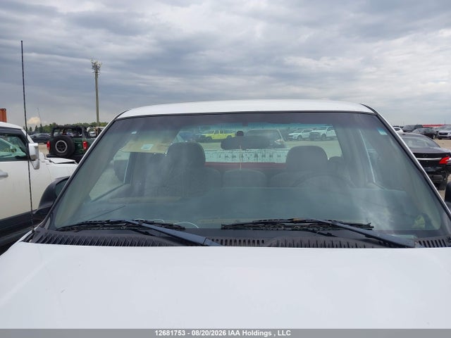 Продажа на аукционе авто 1999 Gmc New Sierra C1500, vin: 1GTEC14V2XE526961, номер лота: 12681753