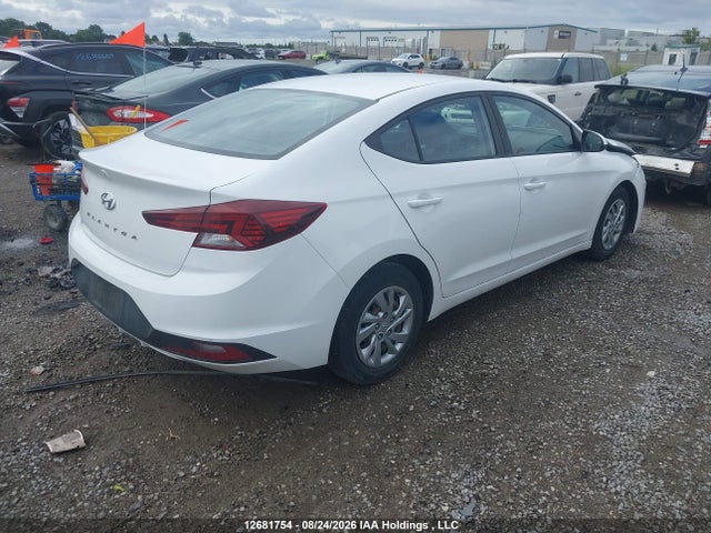 Hyundai Elantra Essential 2019 KMHD74LF3KU861586 Image 4