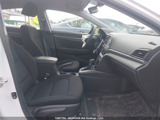 Hyundai Elantra Essential 2019 KMHD74LF3KU861586 Image 5