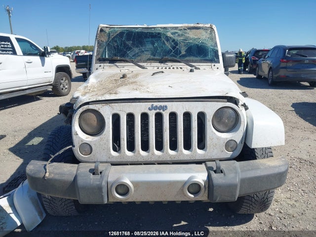 1C4BJWEG1FL627831 Jeep Wrangler Unlimited Sahara