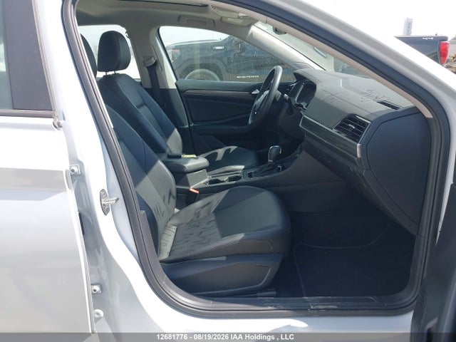 3VWE57BUXKM024769 Volkswagen JETTA SEL