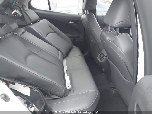 2025 Lexus Ux 300h მანქანა იყიდება აუქციონზე, vin: JTHUCJDH1S2004904, აუქციონის ნომერი: 12681781
