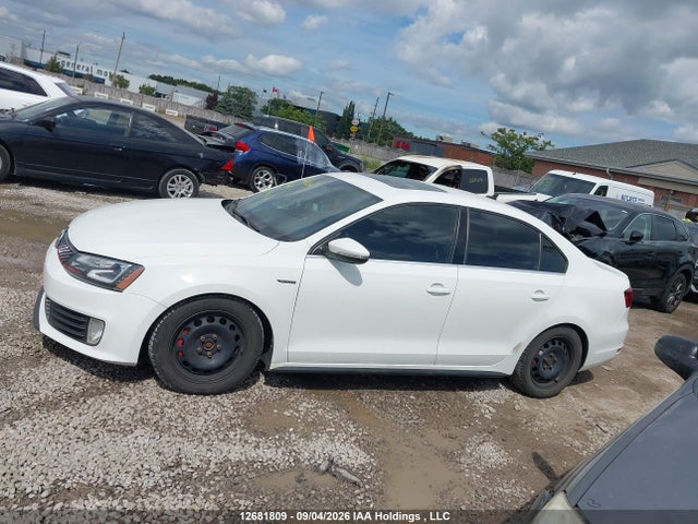 2014 Volkswagen Jetta მანქანა იყიდება აუქციონზე, vin: 3VW4S7AJ0EM262887, აუქციონის ნომერი: 12681809