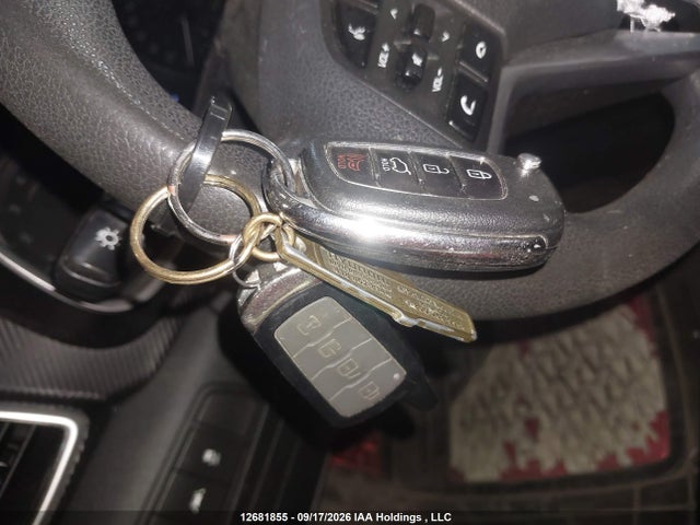 KM8J23A49KU964945 Hyundai TUCSON SE