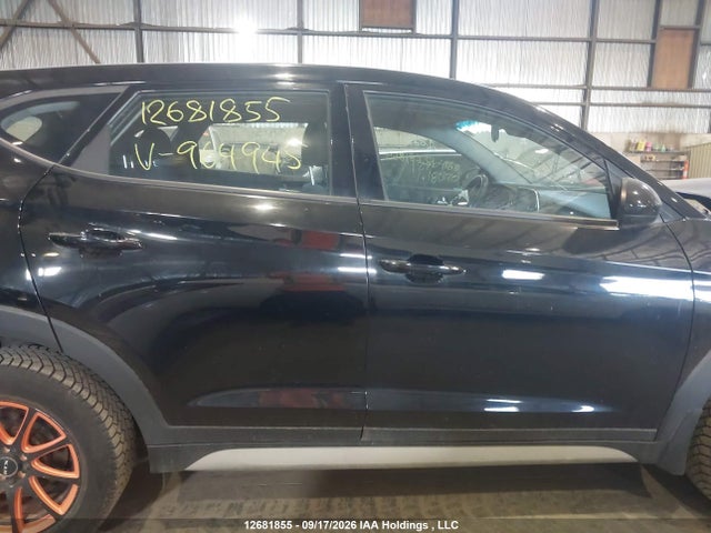 KM8J23A49KU964945 Hyundai TUCSON SE