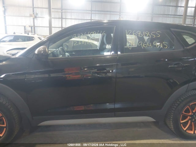 KM8J23A49KU964945 Hyundai TUCSON SE
