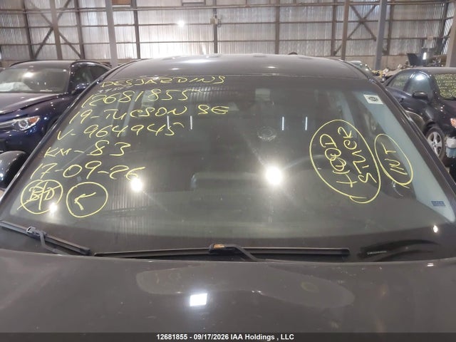 KM8J23A49KU964945 Hyundai TUCSON SE
