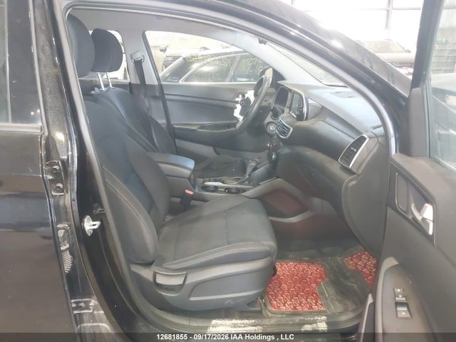 KM8J23A49KU964945 Hyundai TUCSON SE
