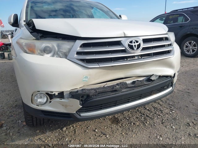 12681867 :رقم المزاد ، 5TDBK3EH4CS142890 vin ، 2012 Toyota Highlander V6 مزاد بيع