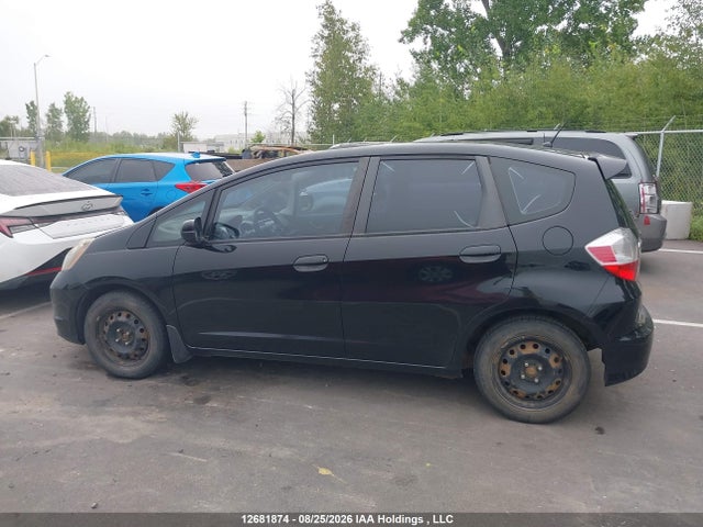 2012 Honda Fit მანქანა იყიდება აუქციონზე, vin: LUCGE8H5XC3000276, აუქციონის ნომერი: 12681874