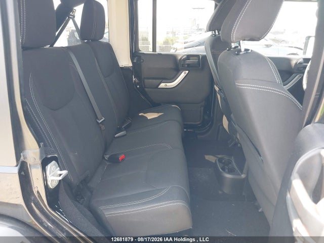 1C4BJWEG6FL775070 Jeep Wrangler Unlimited Sahara