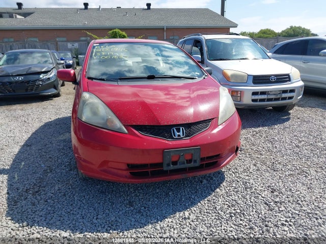 2013 Honda Fit მანქანა იყიდება აუქციონზე, vin: LUCGE8H56D3007632, აუქციონის ნომერი: 12681945