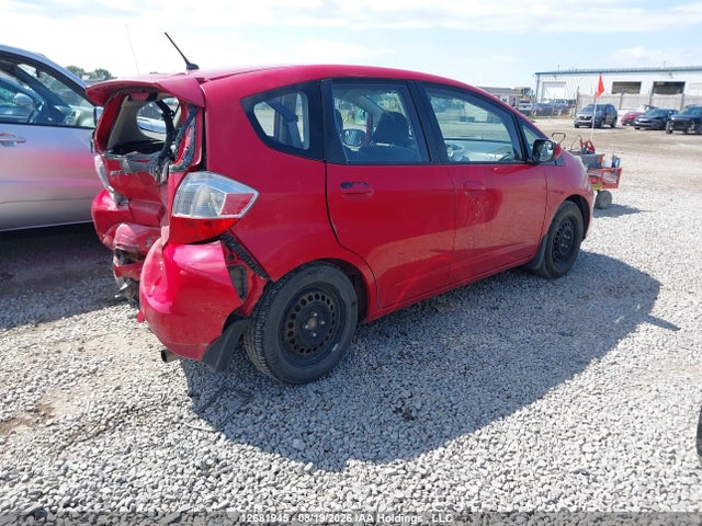 2013 Honda Fit მანქანა იყიდება აუქციონზე, vin: LUCGE8H56D3007632, აუქციონის ნომერი: 12681945