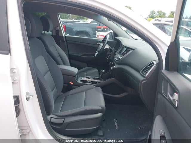 KM8J33A49JU724886 Hyundai Tucson Limited/sport And Eco/se