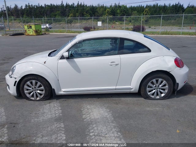Продажа на аукционе авто 2012 Volkswagen Beetle 2.5l Comfortline/2.5l Highline/premiere/premiere+, vin: 3VWJX7AT7CM623101, номер лота: 12681988