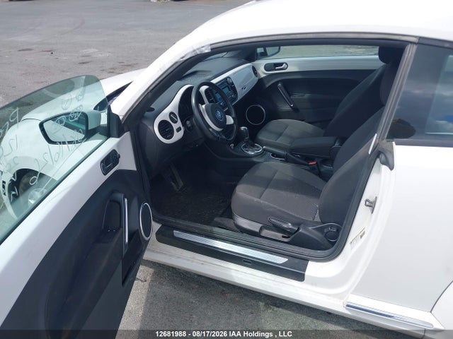 Продажа на аукционе авто 2012 Volkswagen Beetle 2.5l Comfortline/2.5l Highline/premiere/premiere+, vin: 3VWJX7AT7CM623101, номер лота: 12681988