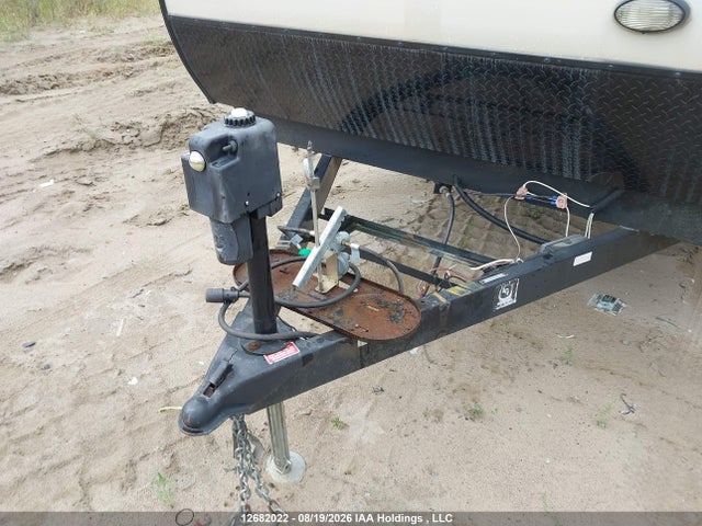 Keystone Bullet 2015 4YDT24320FD424823 Image 10