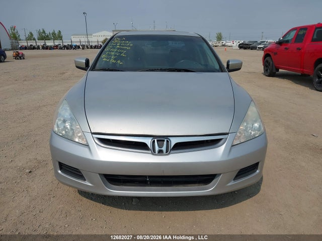 12682027 :رقم المزاد ، 1HGCM66556A800692 vin ، 2006 Honda Accord Ex V6 مزاد بيع