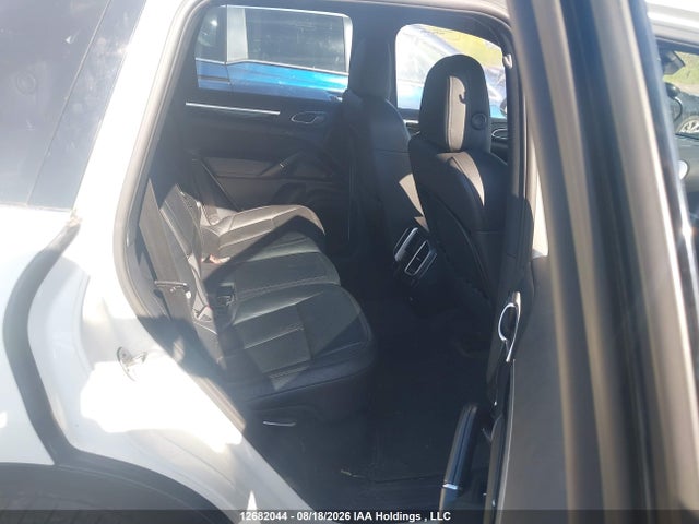 Aukcja sprzedaży 2011 Porsche Cayenne, vin: WP1AA2A2XBLA07647, numer aukcji: 12682044