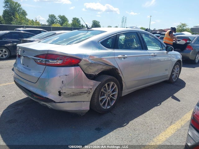 12682069 :رقم المزاد ، 3FA6P0PU8JR274021 vin ، 2018 Ford Fusion مزاد بيع