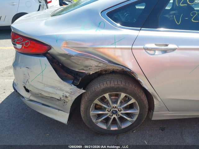 12682069 :رقم المزاد ، 3FA6P0PU8JR274021 vin ، 2018 Ford Fusion مزاد بيع