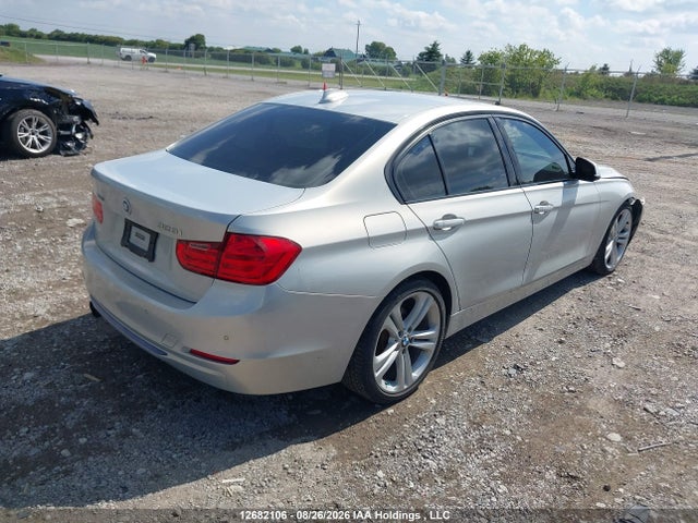 BMW 328i Xdrive 2014 WBA3B3C5XEF544877 Image 4